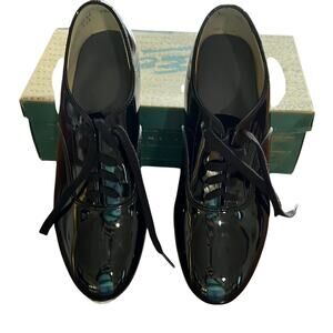 Leo’s Black Patent Leather Lace up Tap Shoes 6M